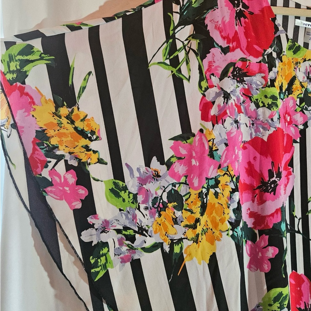 Peter Nygard Black & White Striped Tunic with Bright Floral Print - Picture 5 of 7